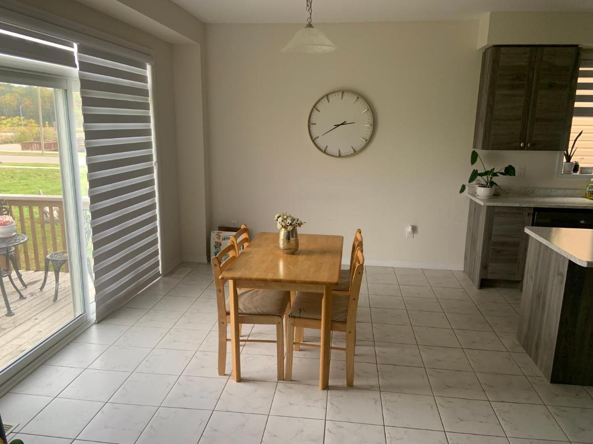 Вілла Niagara- Beautiful Cozy Sunfilled Big Complete House Minutes Drive From Falls Thorold Екстер'єр фото