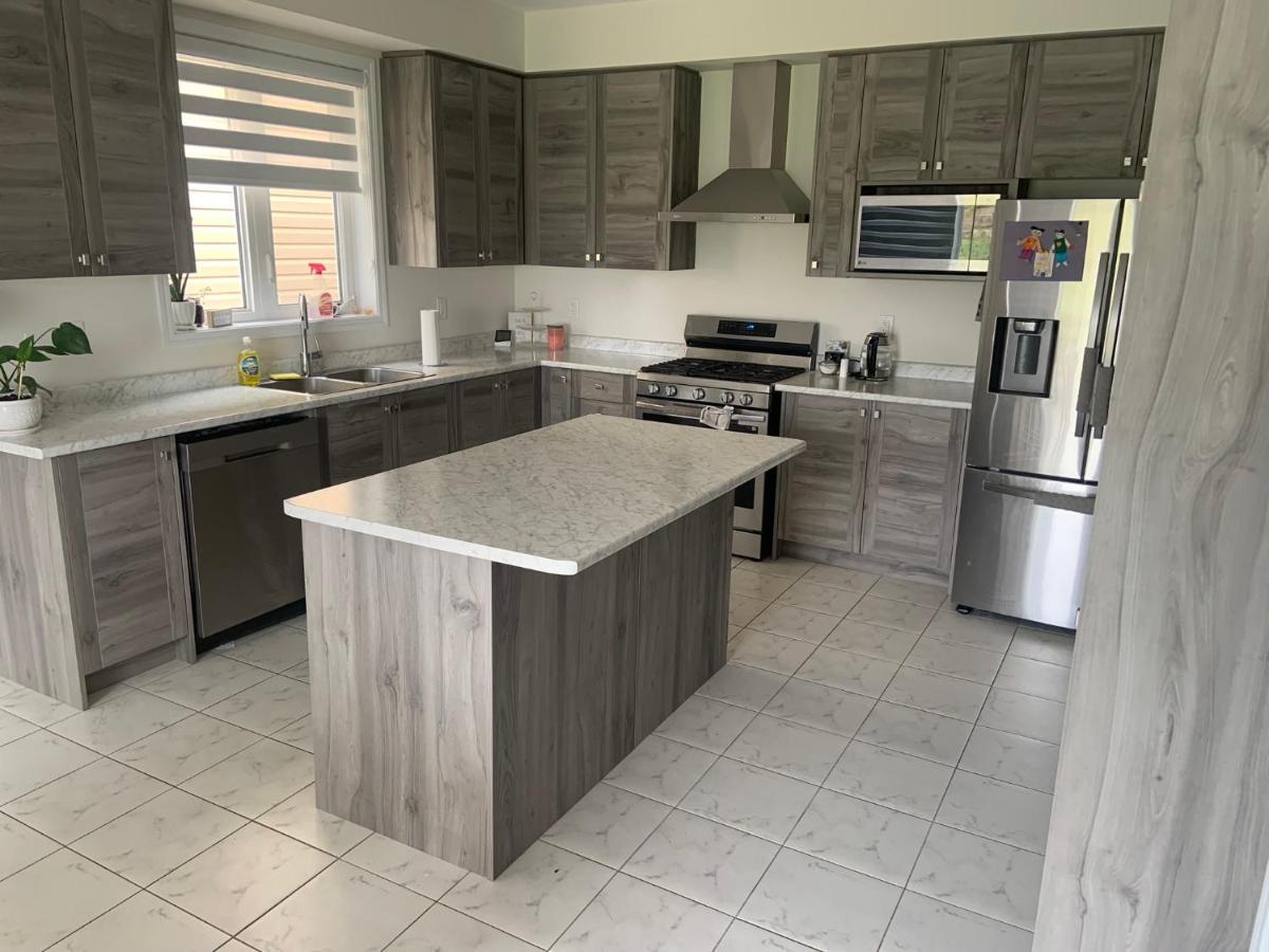 Вілла Niagara- Beautiful Cozy Sunfilled Big Complete House Minutes Drive From Falls Thorold Екстер'єр фото